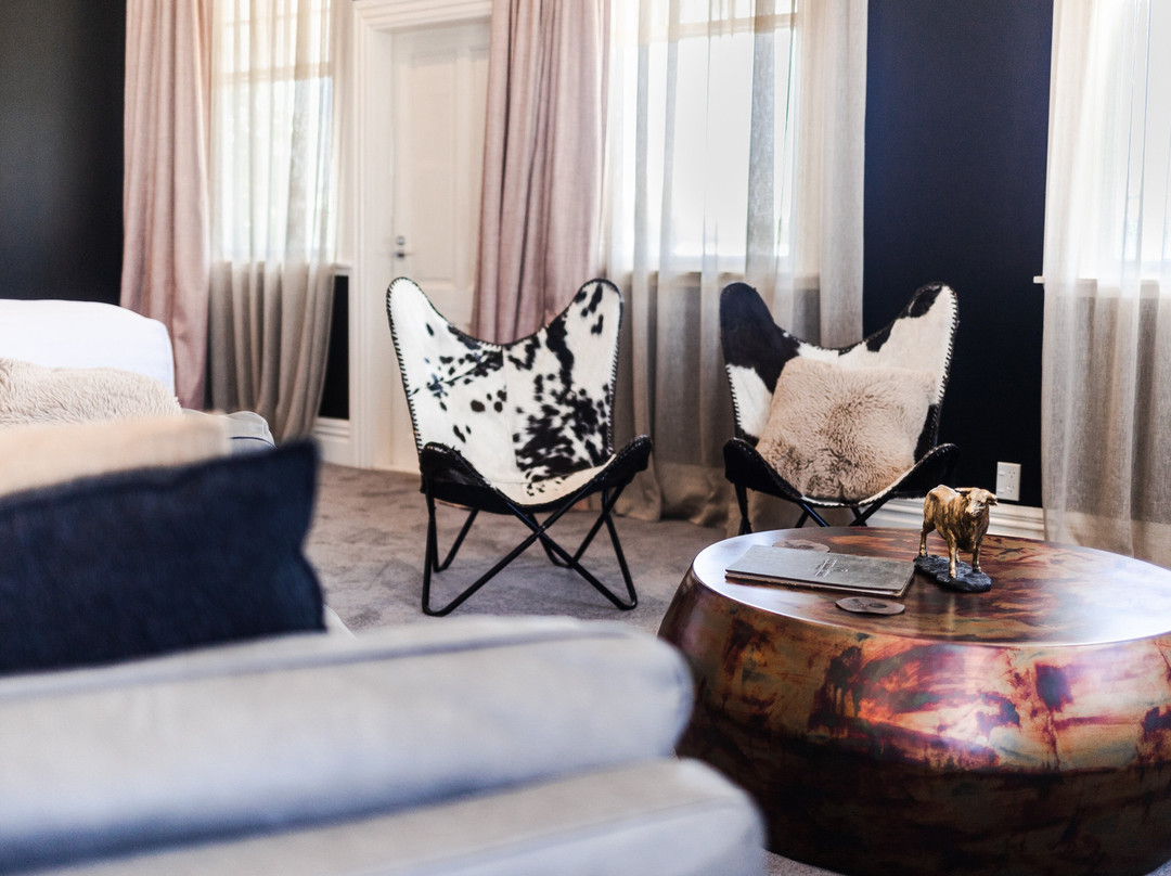 The White Swan主图