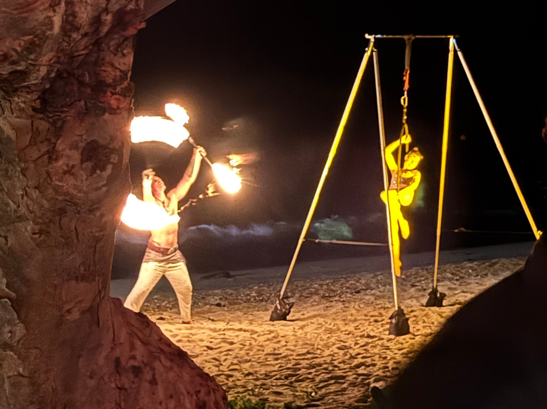 乐托尼酒店主图