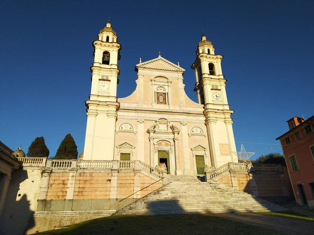 Basilica di Santo Stefano-拉瓦尼亚必去景点
