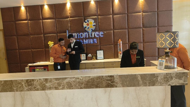 Hotel Lemon Tree Premier