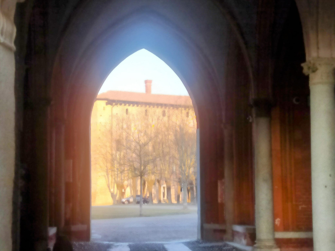 Arco Di Ingresso Neogotico-维杰瓦诺必去景点
