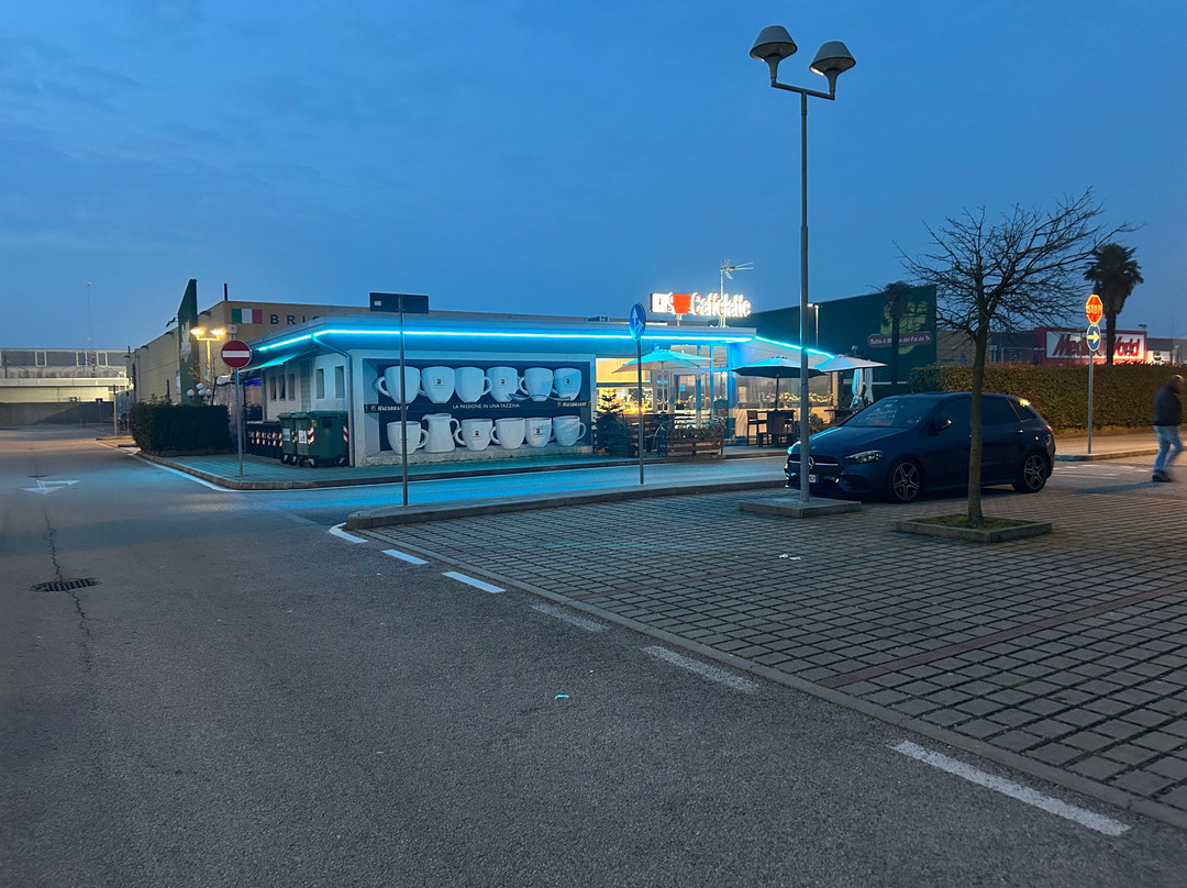 Caffelatte-菲乌梅韦内托必去景点