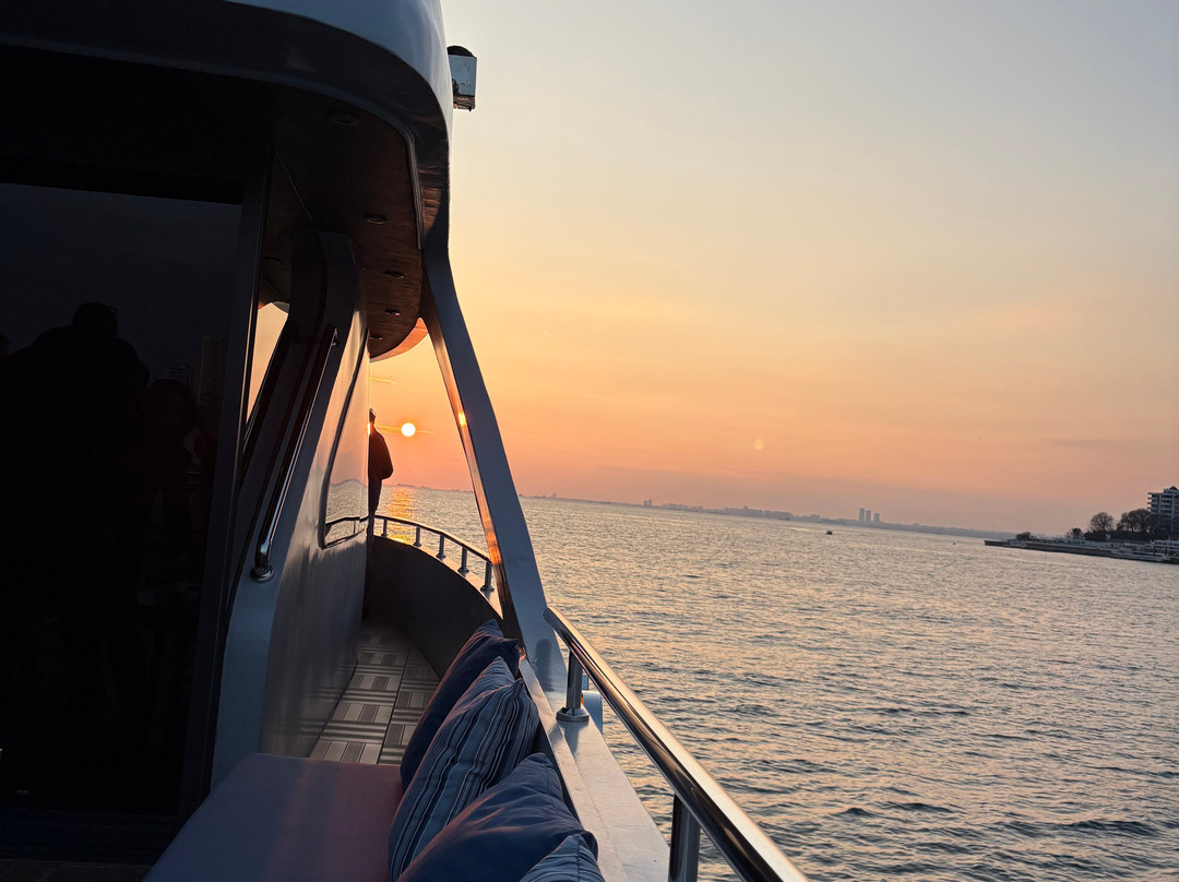 Bosphorus Cruise Tours-伊斯坦布尔必去景点