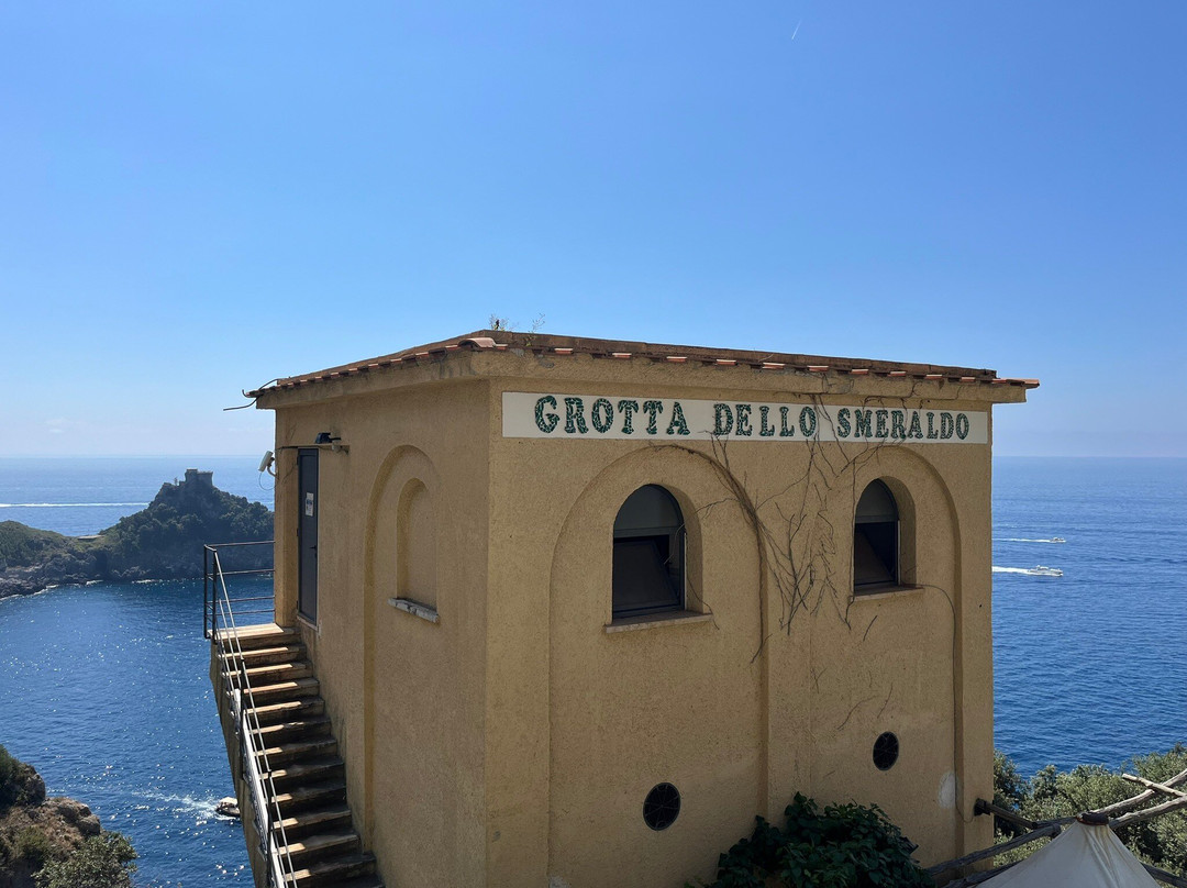 Grotta dello Smeraldo景点图片