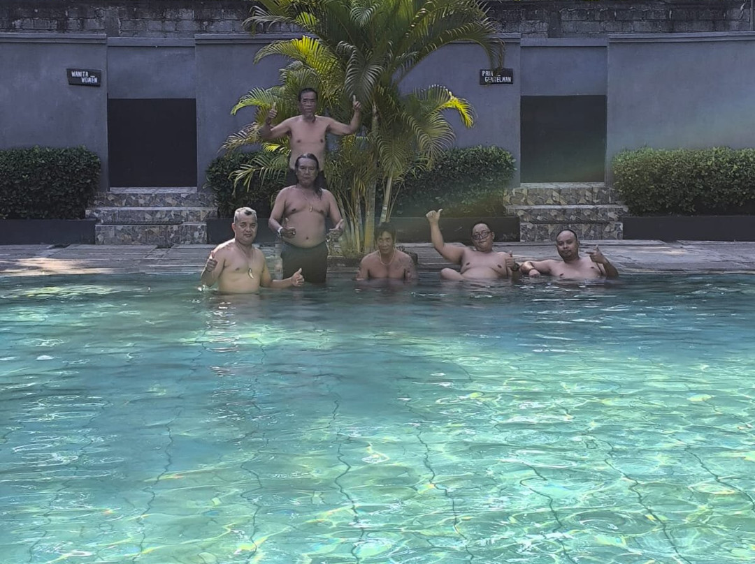 Banyuwedang Hot Spring-班玉威当必去景点