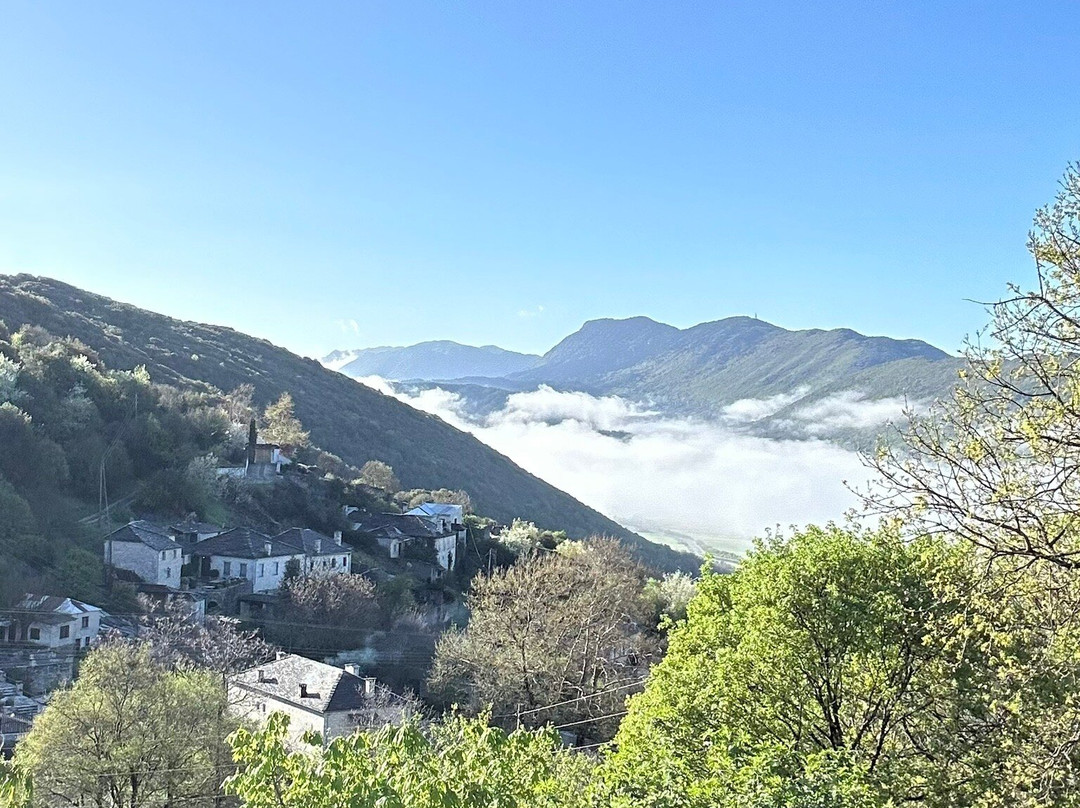 Monopatia Mountain Resort主图