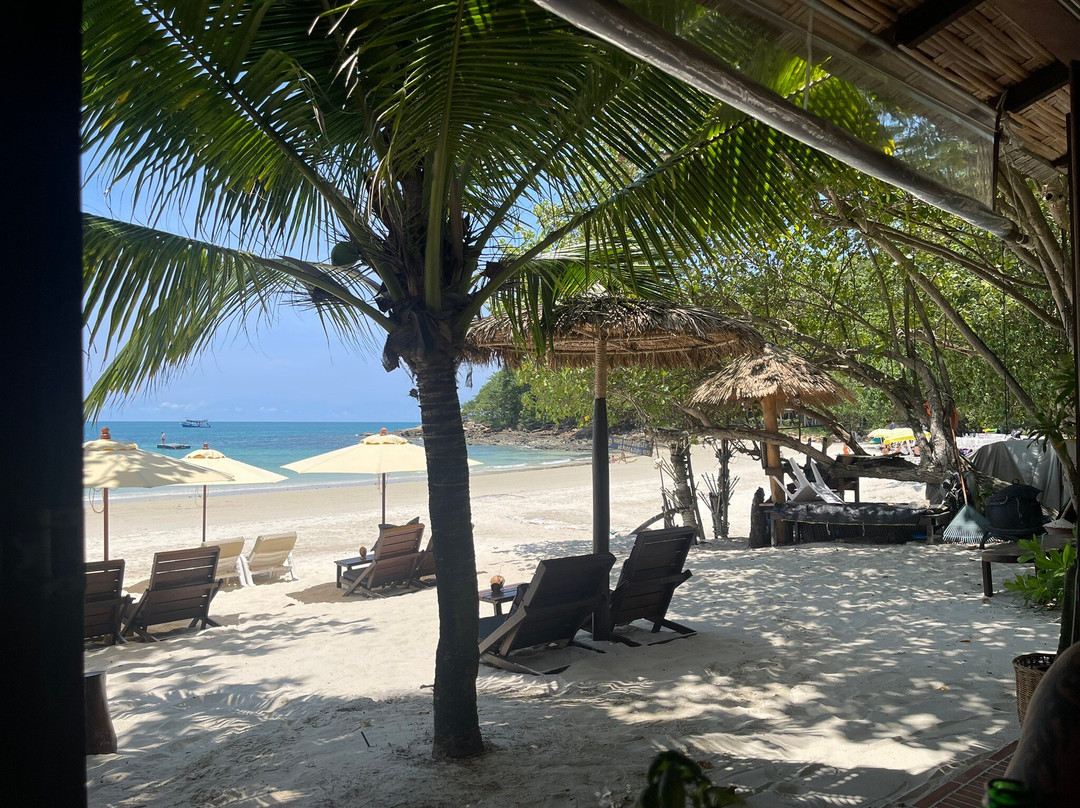 Reef Bar & Restaurant