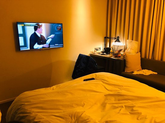 古罗诗拉酒店主图