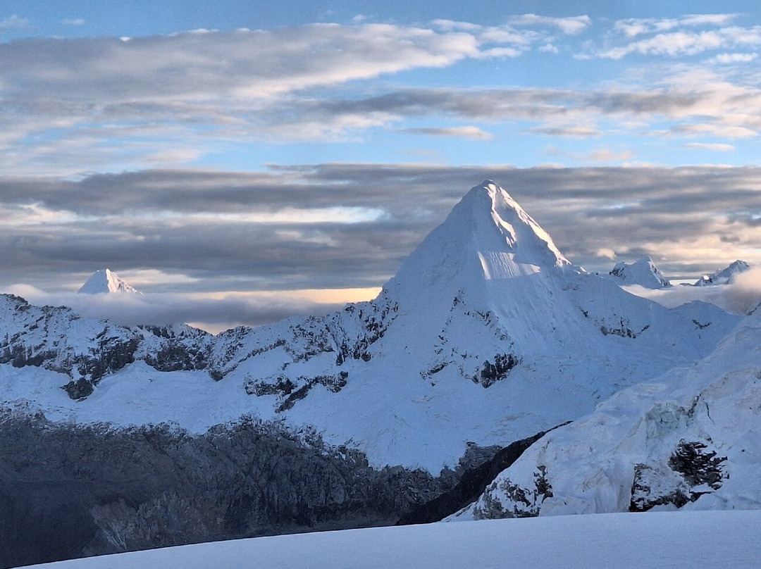 Alpamayo Peru - Trekking & Climbing-瓦拉斯必去景点