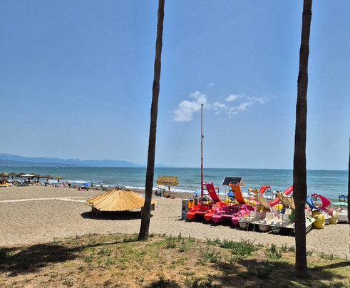 Paseo Maritimo De La Carihuela-托雷莫里诺斯必去景点