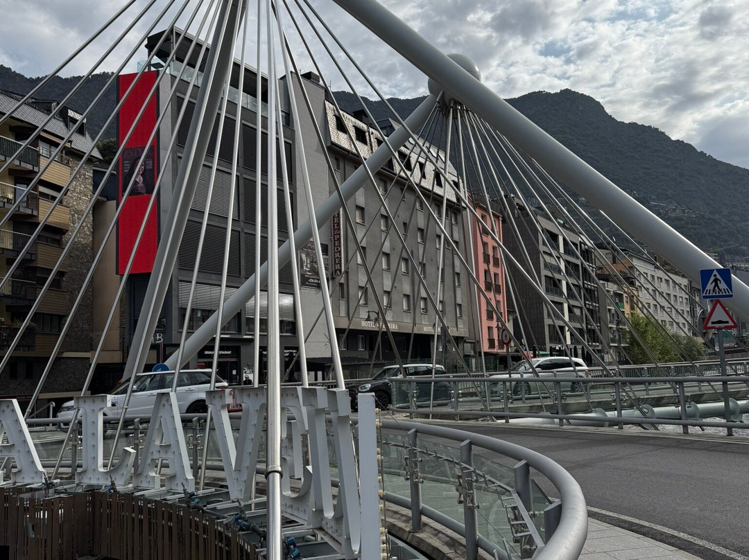 Puente de Paris-安道尔城必去景点