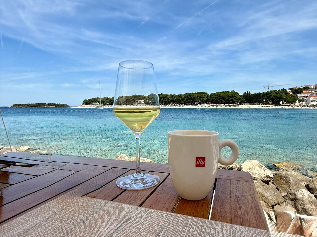 Peškafondo wine bar & shop