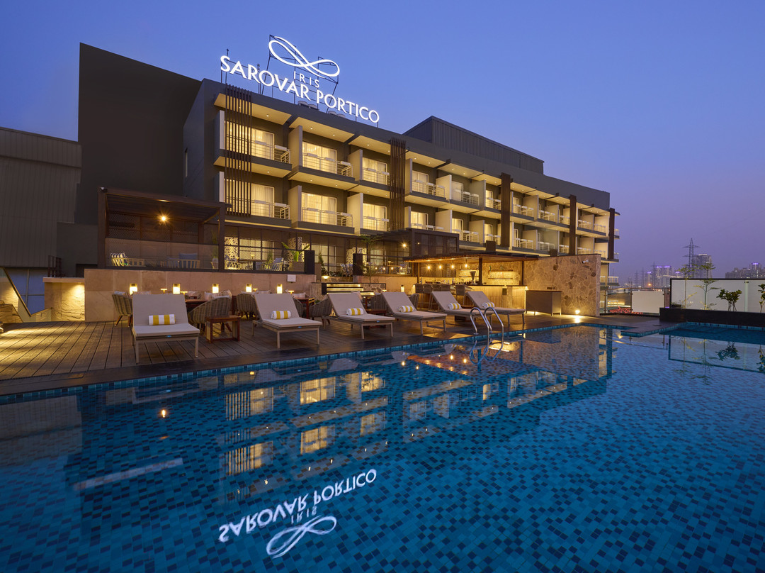 Iris Sarovar Portico主图