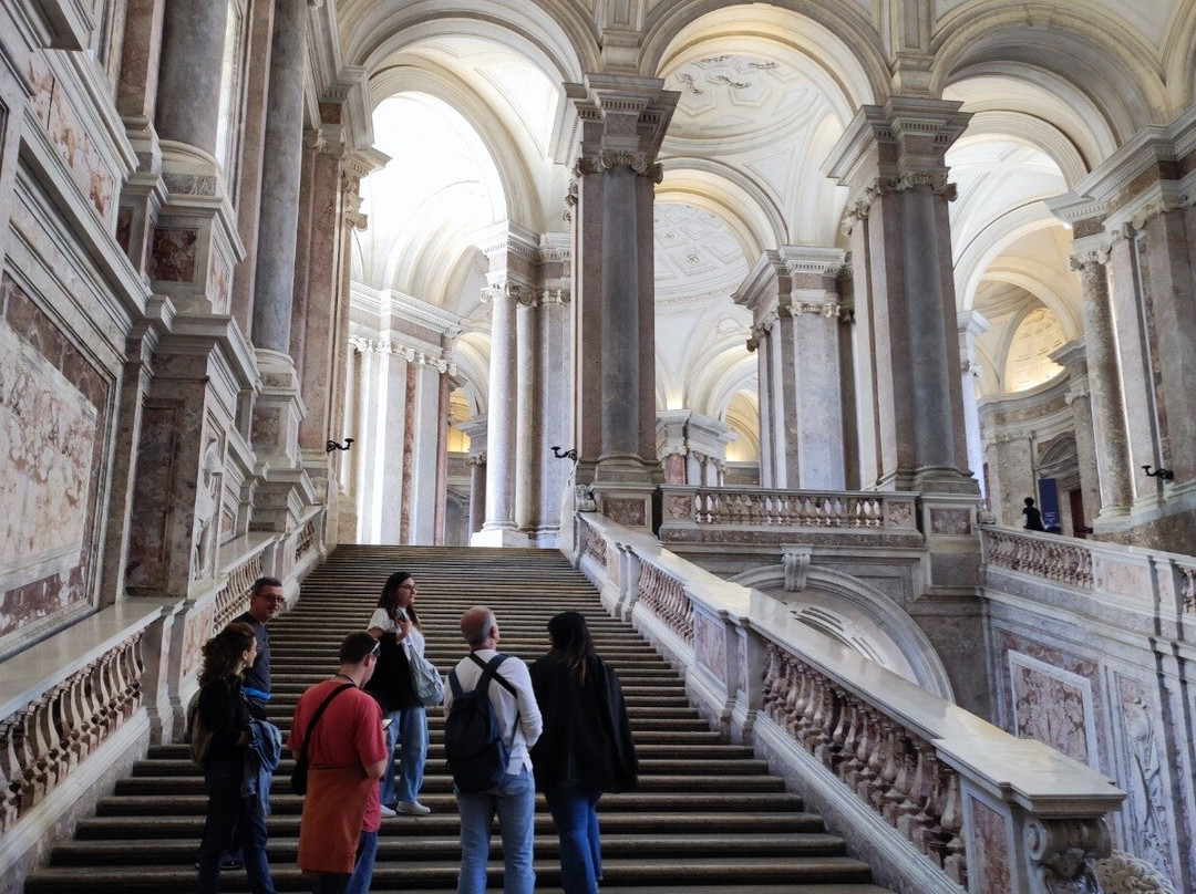 Roberta Avilia Guida Turistica-那不勒斯必去景点