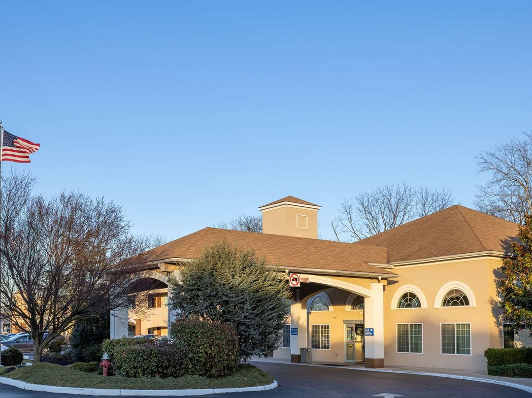 Days Inn & Suites by Wyndham Cherry Hill - Philadelphia
