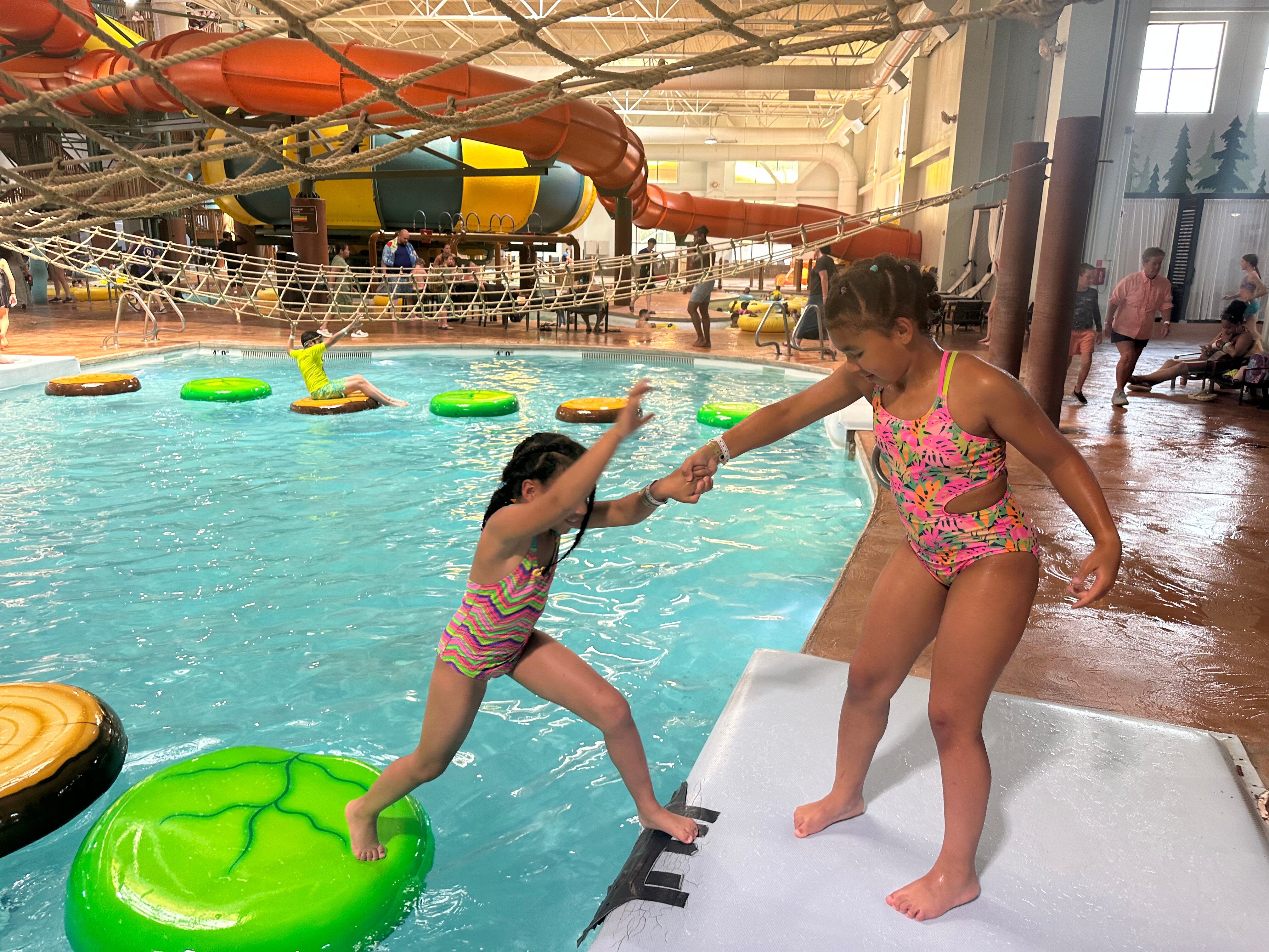 宾夕法尼亚波科诺山大狼屋酒店-泳池