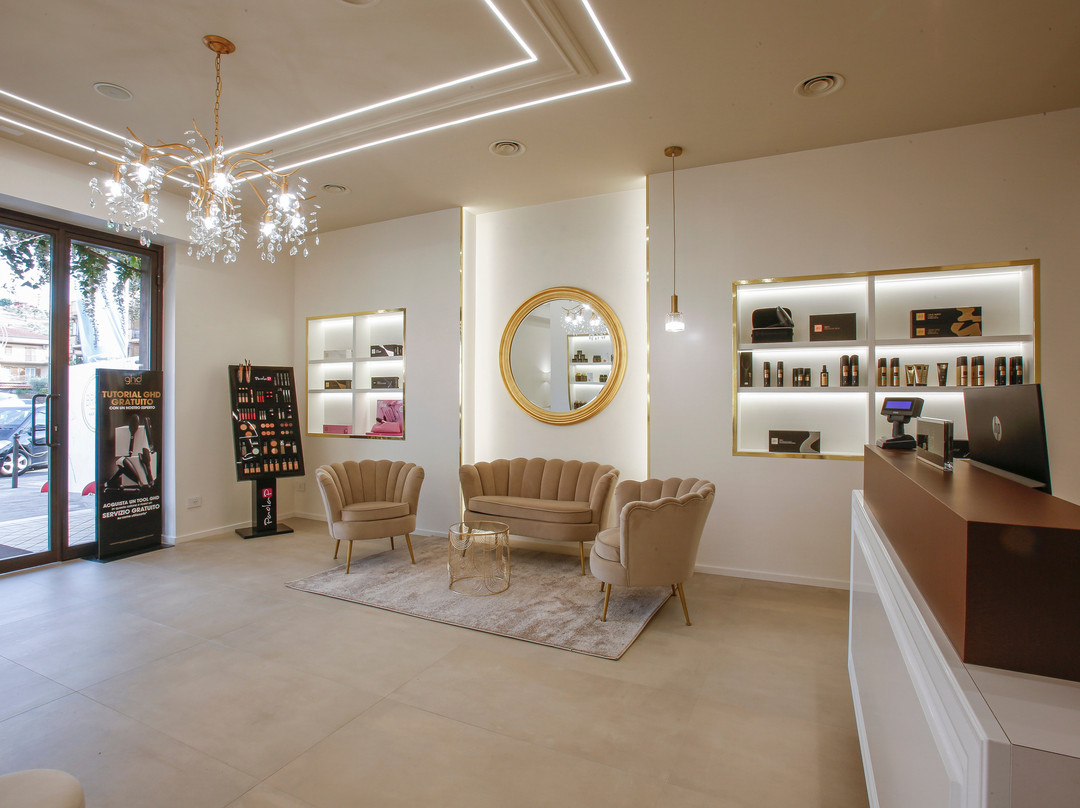 BROSS Hair Lounge-Monterotondo Scalo必去景点