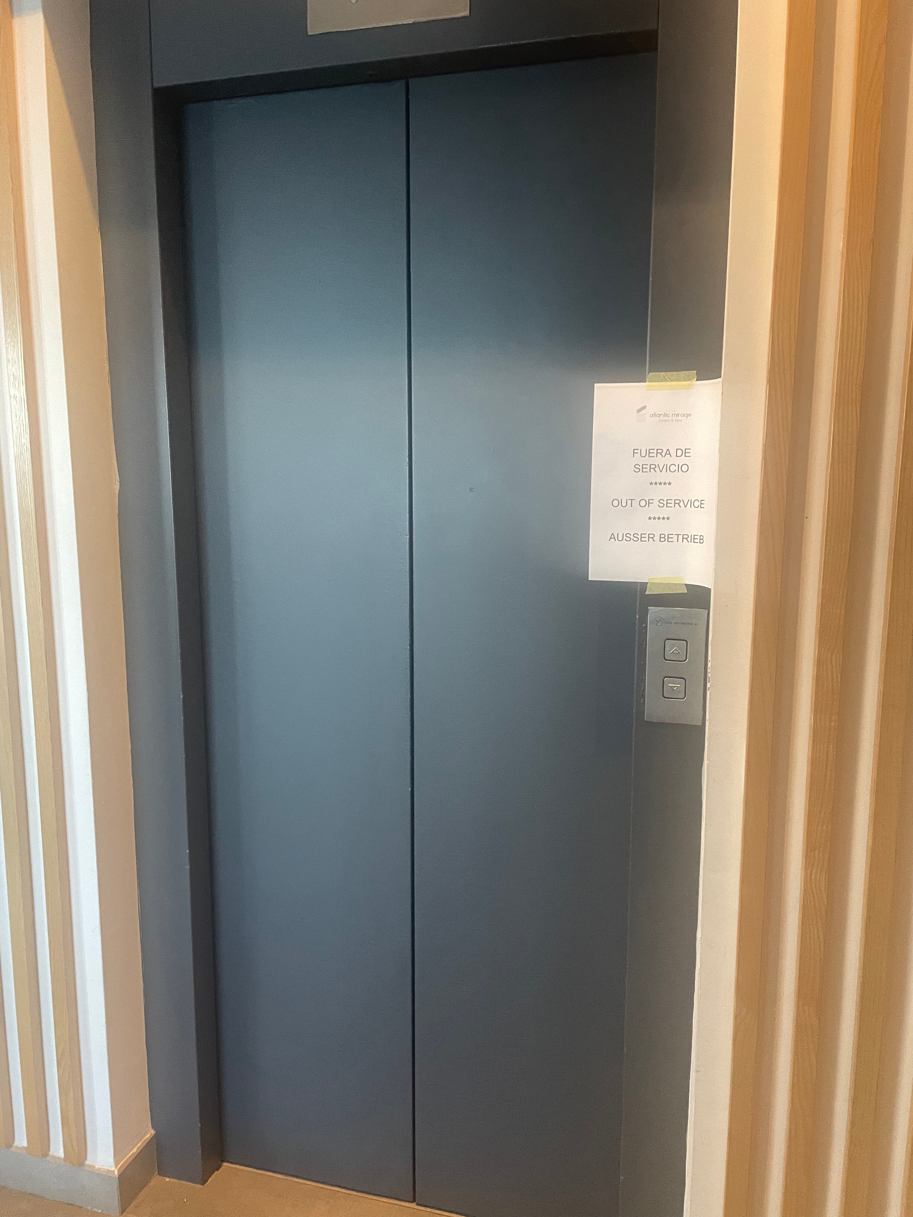 Atlantic Mirage Suites & Spa-浴室