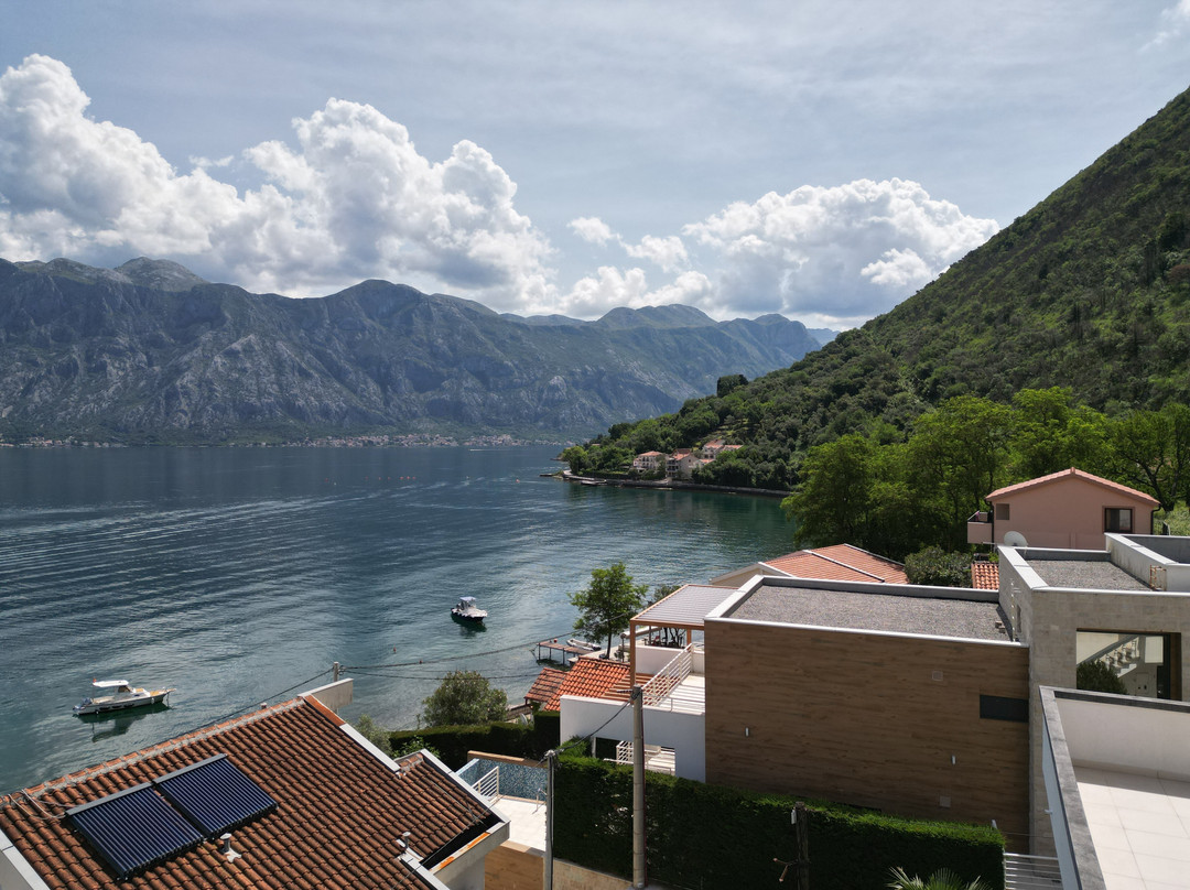Gornja Lastva酒店住宿-Step to Kotor Bay Stoliv