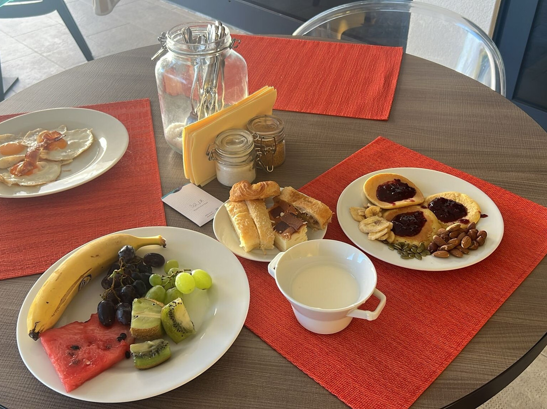 赫瓦尔灯塔酒店主图