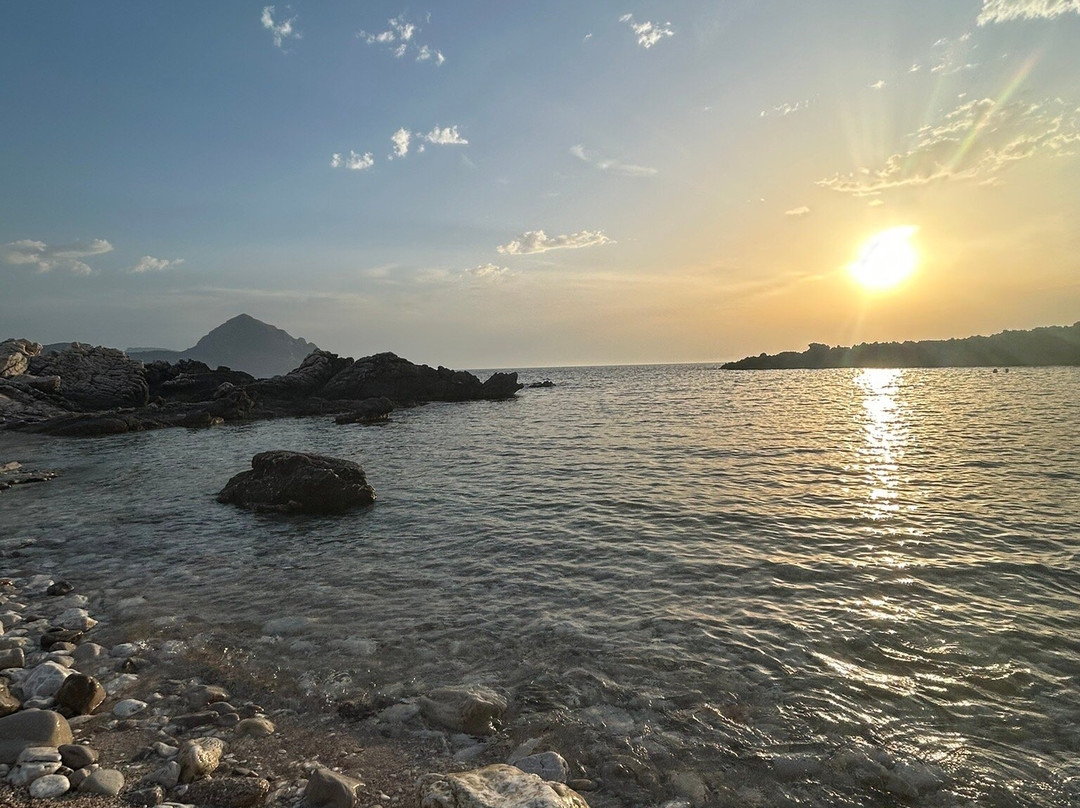 Spiaggia di Isulidda-Macari必去景点