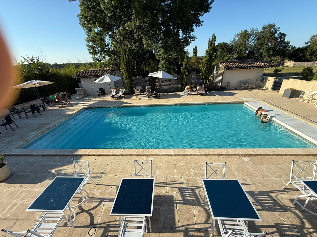 兰蒂克城堡酒店主图