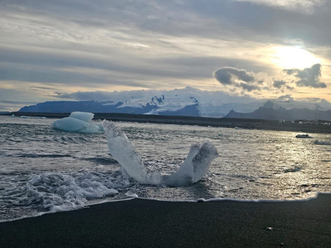 Traveo-雷克雅未克必去景点