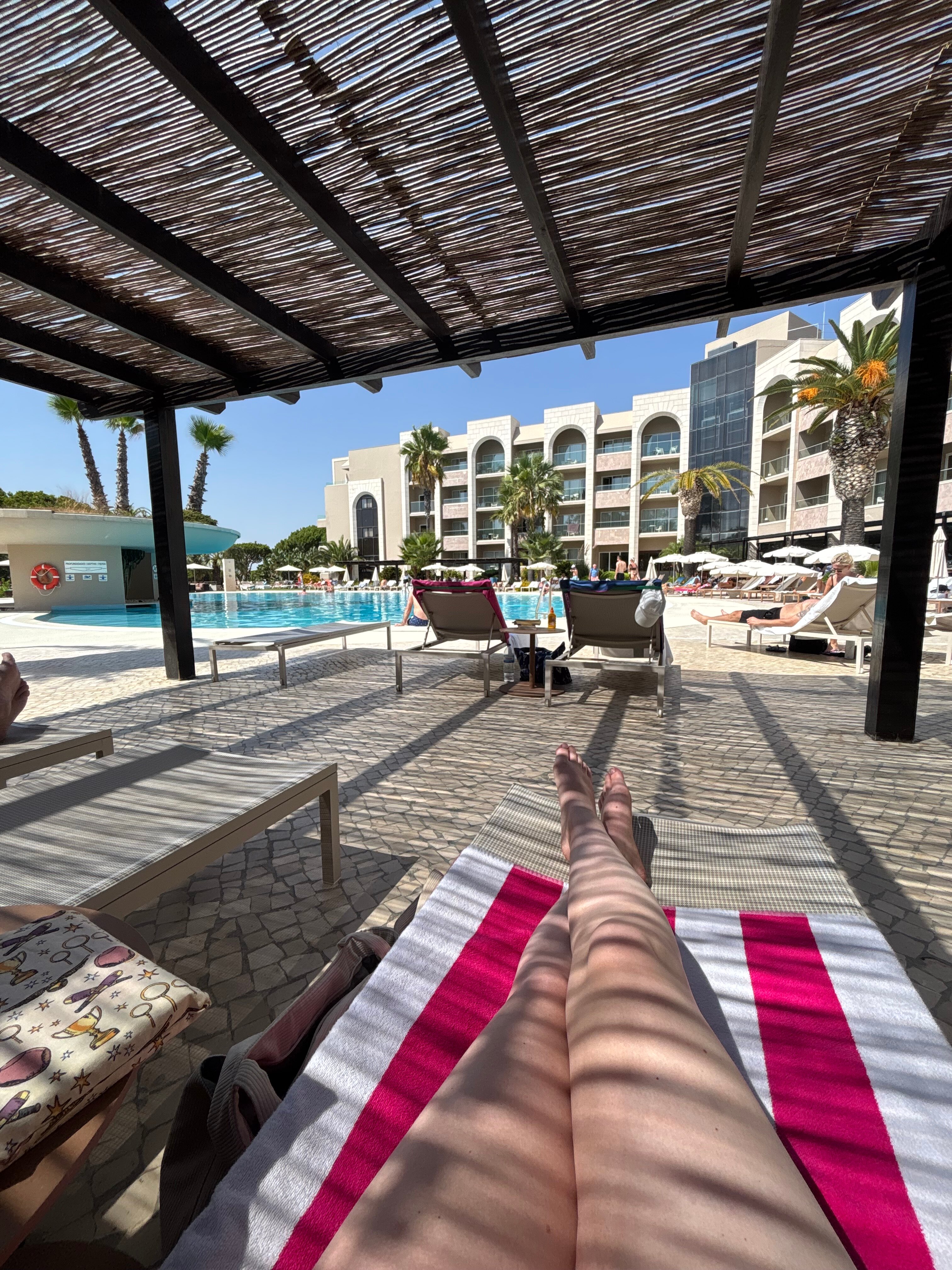 Falésia Hotel - Adults Only-泳池