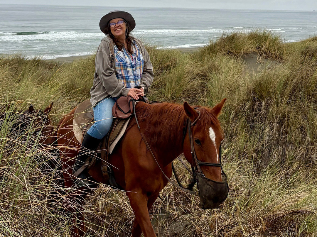 Crescent Trail Rides-克雷森特城必去景点