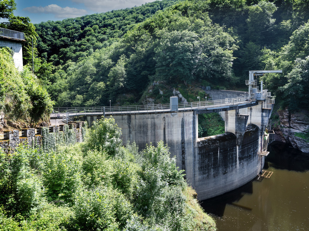 Barrage De La Luzège-Saint-Pantaleon-de-Lapleau必去景点