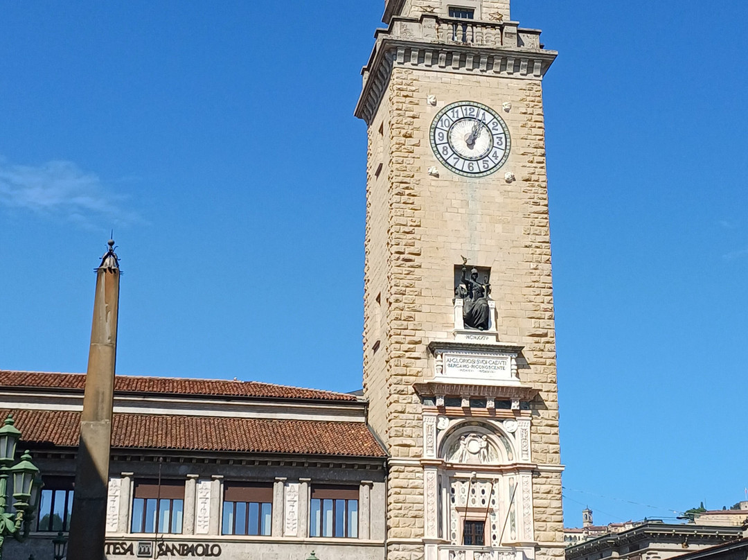 Torre dei Caduti-贝加莫必去景点