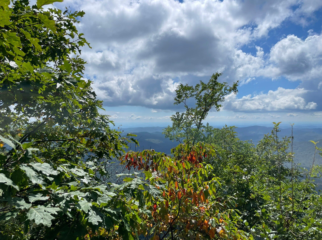 Whiteside Mountain Trail-海兰兹必去景点