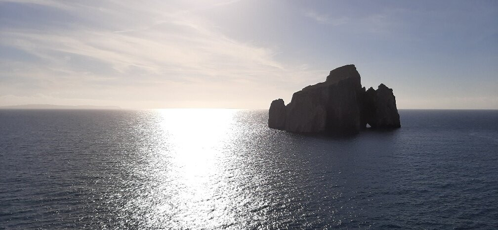Isolotto Faraglione del Pan di Zucchero-Iglesias必去景点
