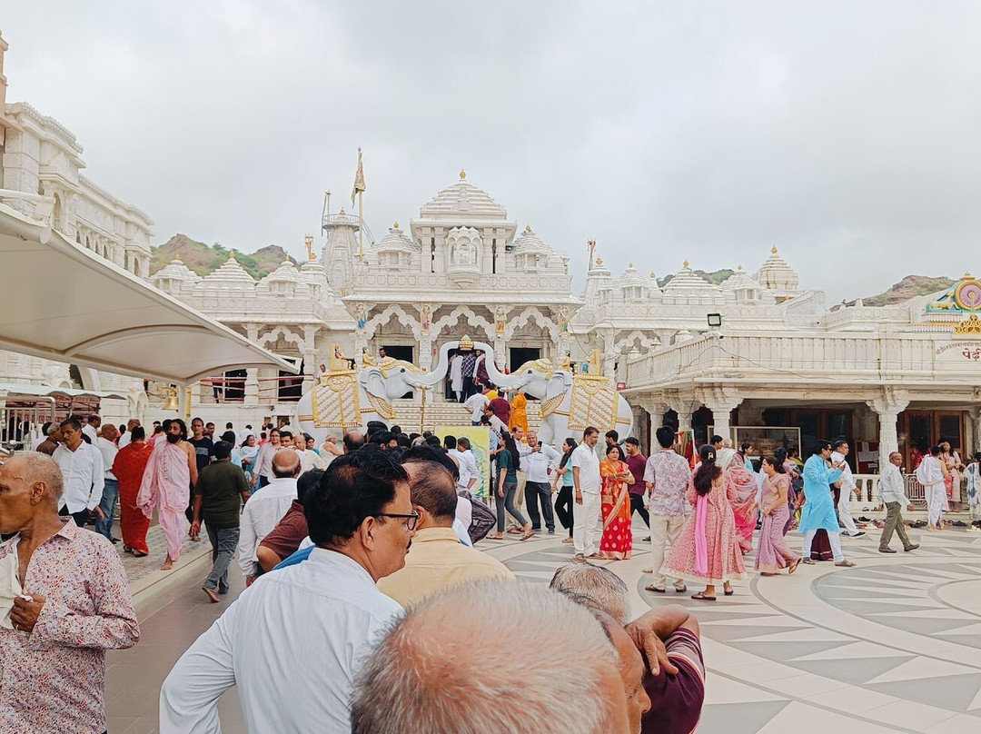 Shri Nakoda Jain Temple-Barmer必去景点