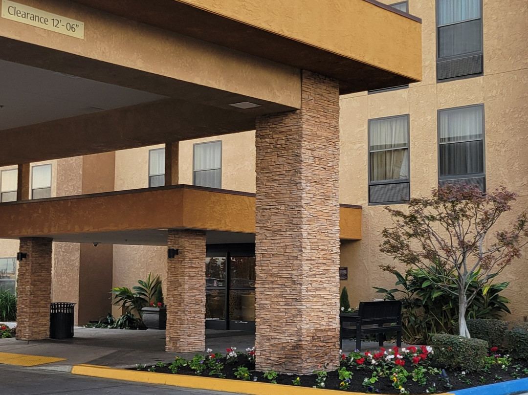 Best Western Plus Fresno Airport Hotel主图