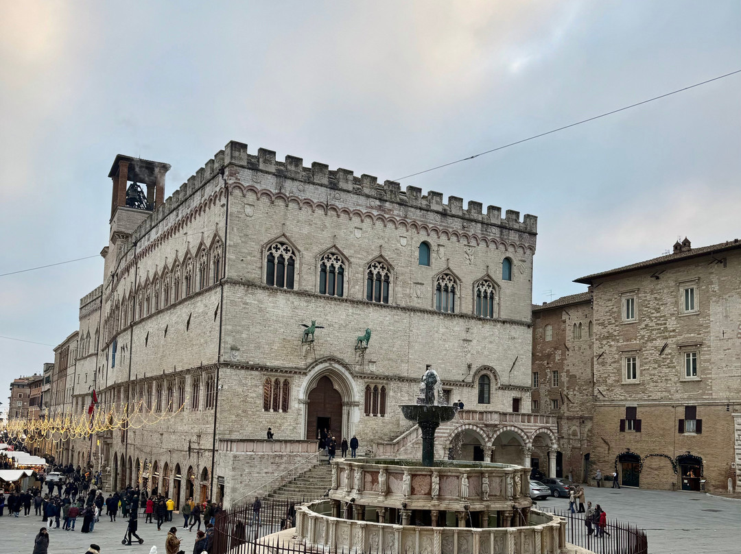 Piazza IV Novembre-佩鲁贾必去景点