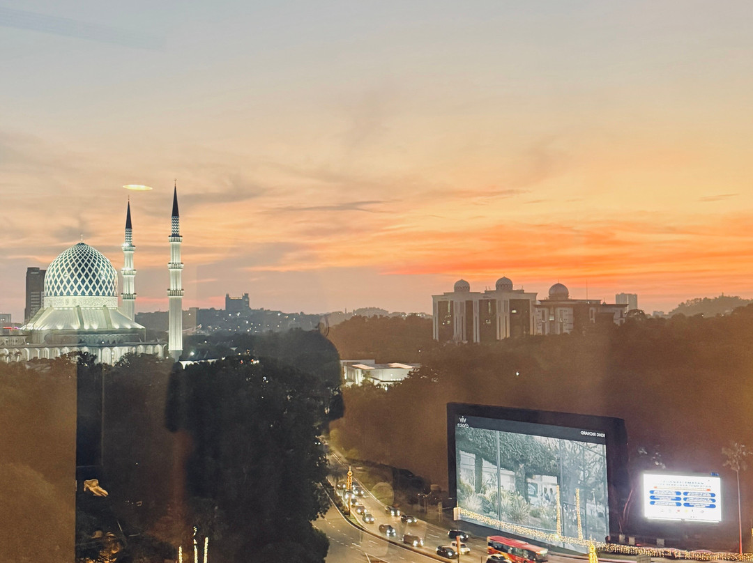 莎亚南凯煌大酒店主图