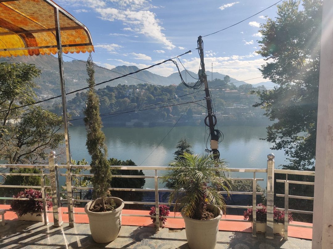 Crystal Lakeview Homestay主图