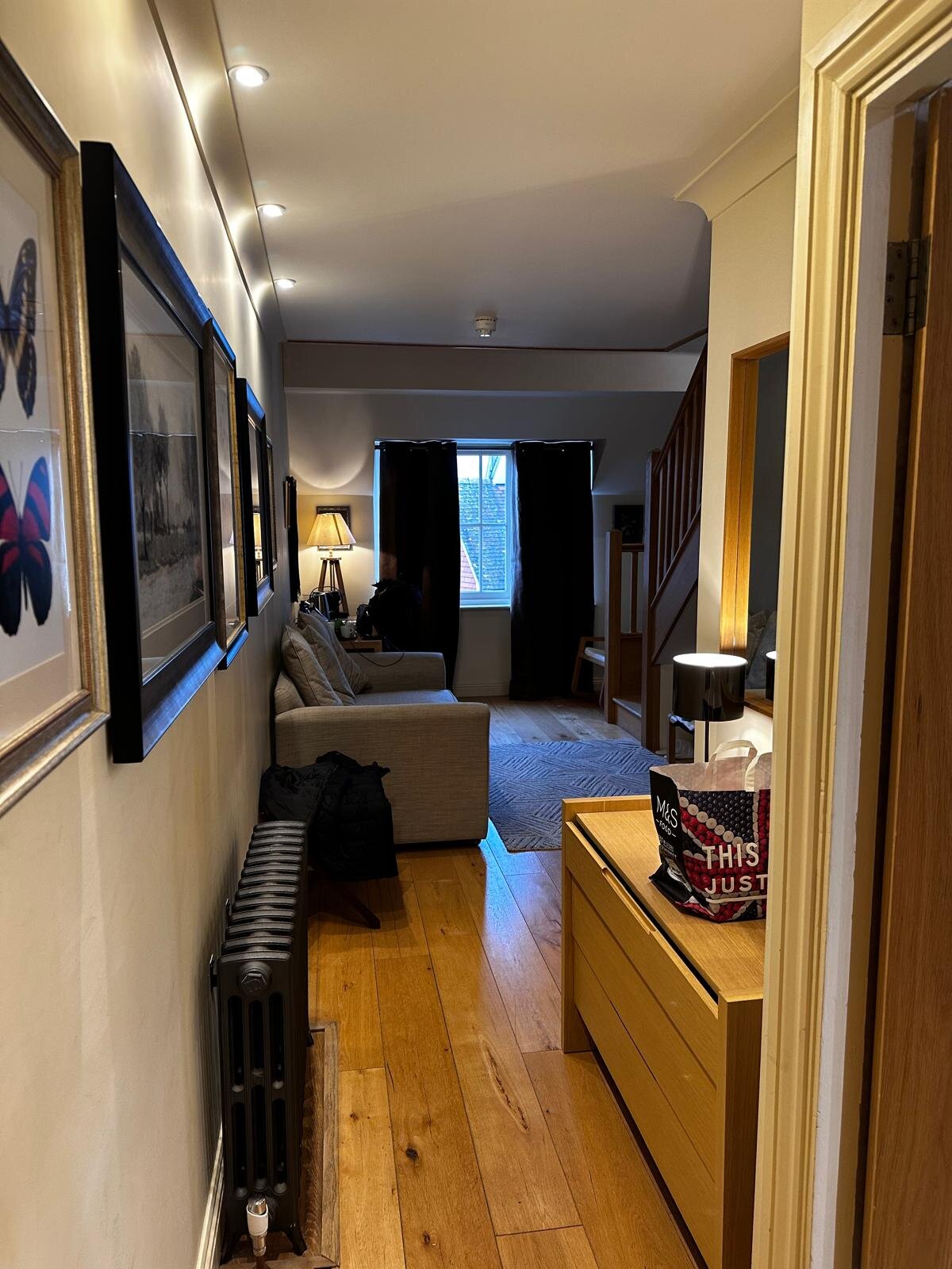 The White Horse Hotel-官方