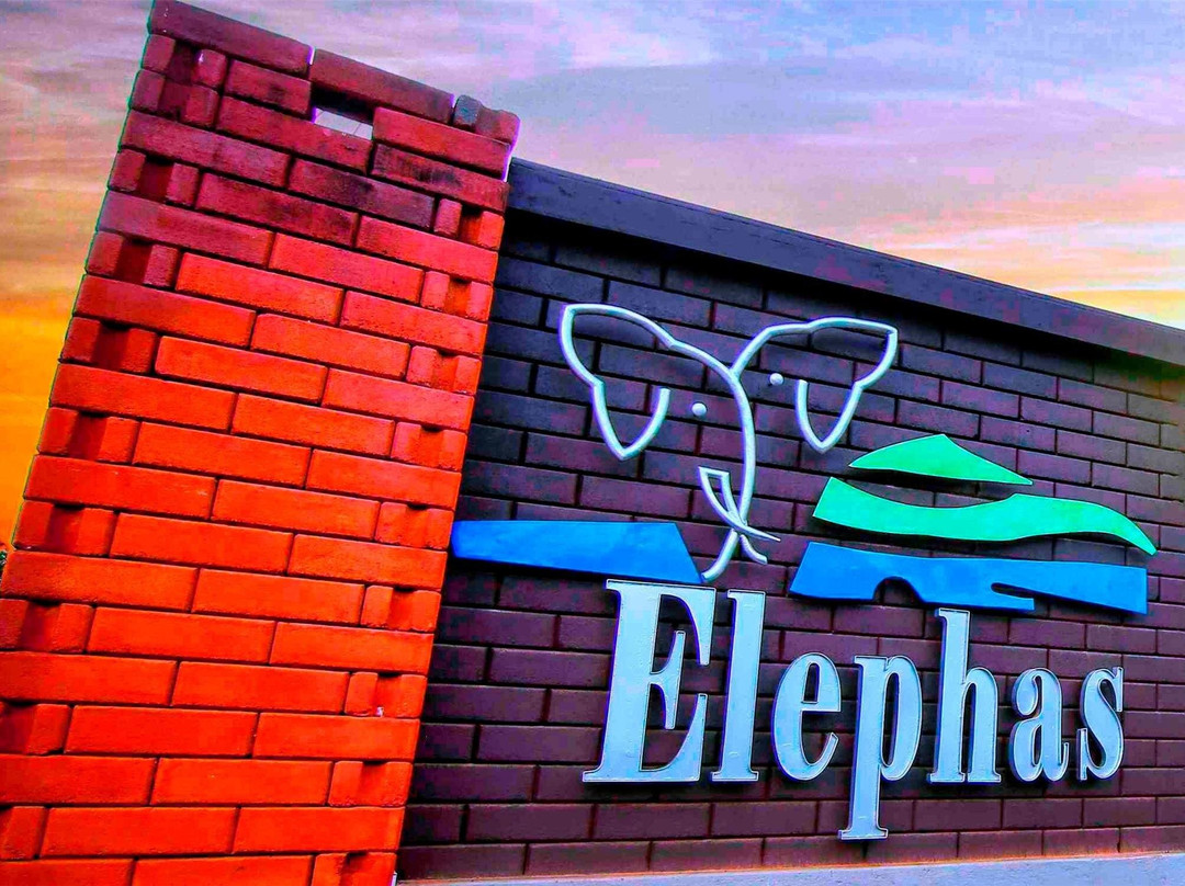 Elephas Resort & Spa