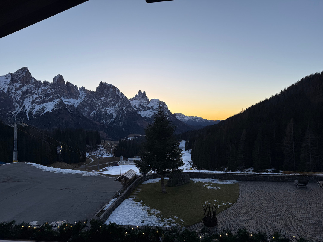 Malga Ces Hotel Restaurant主图