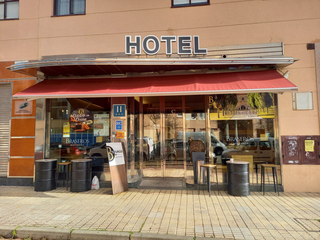 Villanueva de Rio-Ubierna酒店住宿-洛斯布拉塞罗斯酒店