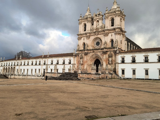 Mosteiro de Santa Maria de Coz-阿尔科巴萨必去景点