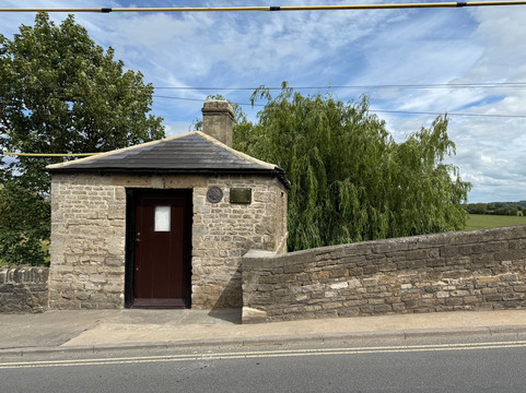 Halfpenny Bridge-莱奇莱德必去景点