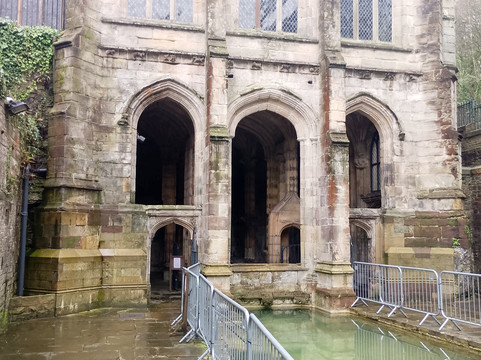 St. Winefride's Well & Shrine-Holywell必去景点