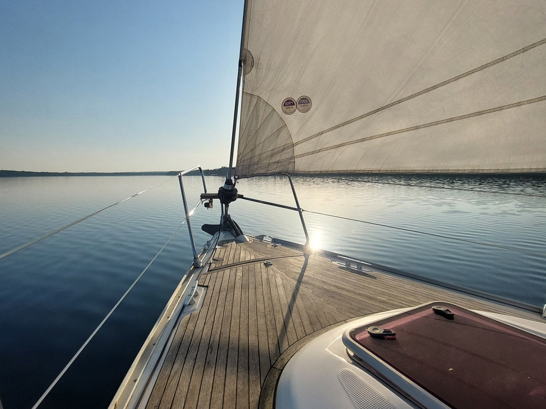 Mitsegeln auf dem Scharmuetzelsee-Bad Saarow必去景点