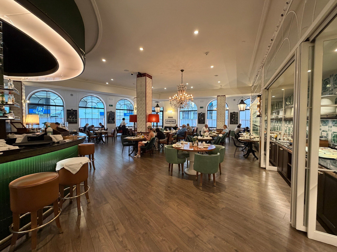 巴塞罗那H10麦迪逊超四星酒店主图