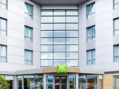 宜必思尚品巴恩斯利酒店主图