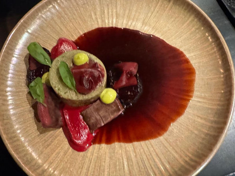 贾弗里酒店主图