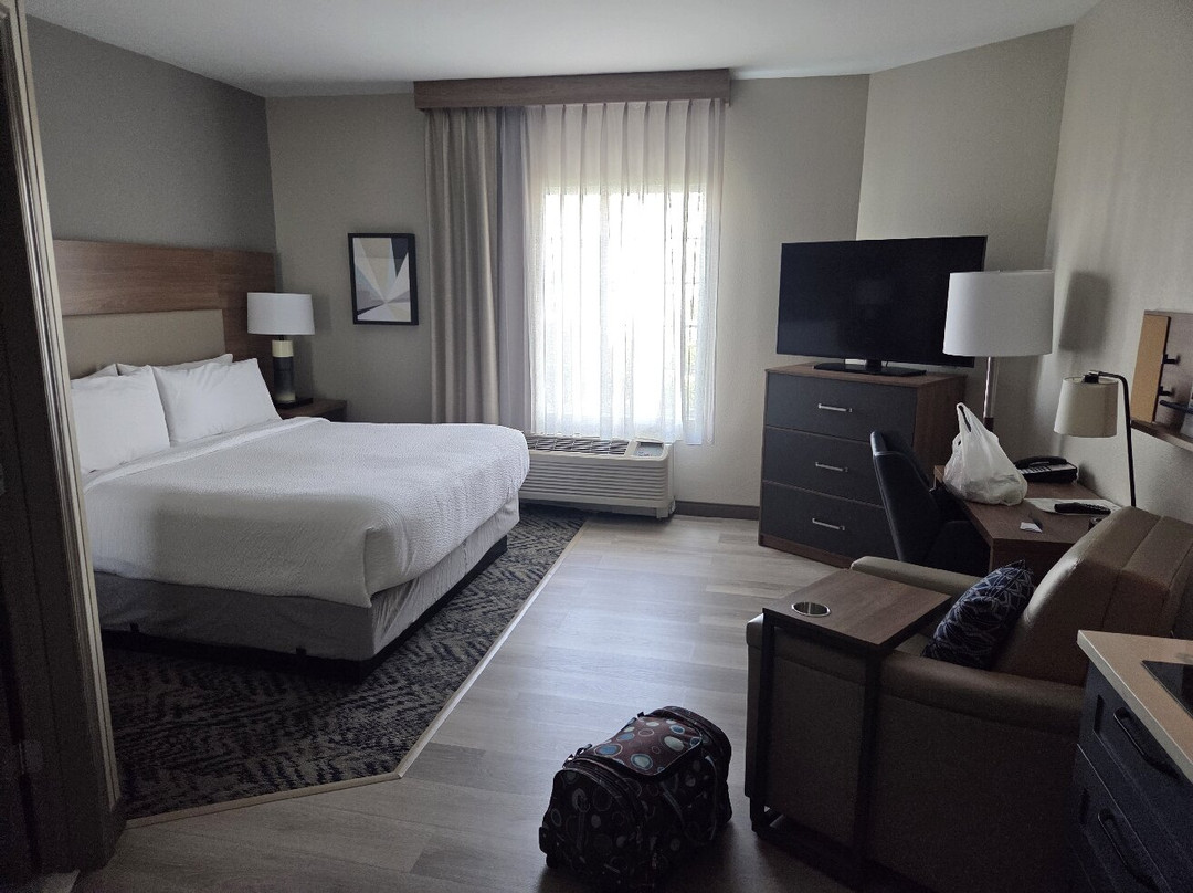 Candlewood Suites 亚历山大西北主图